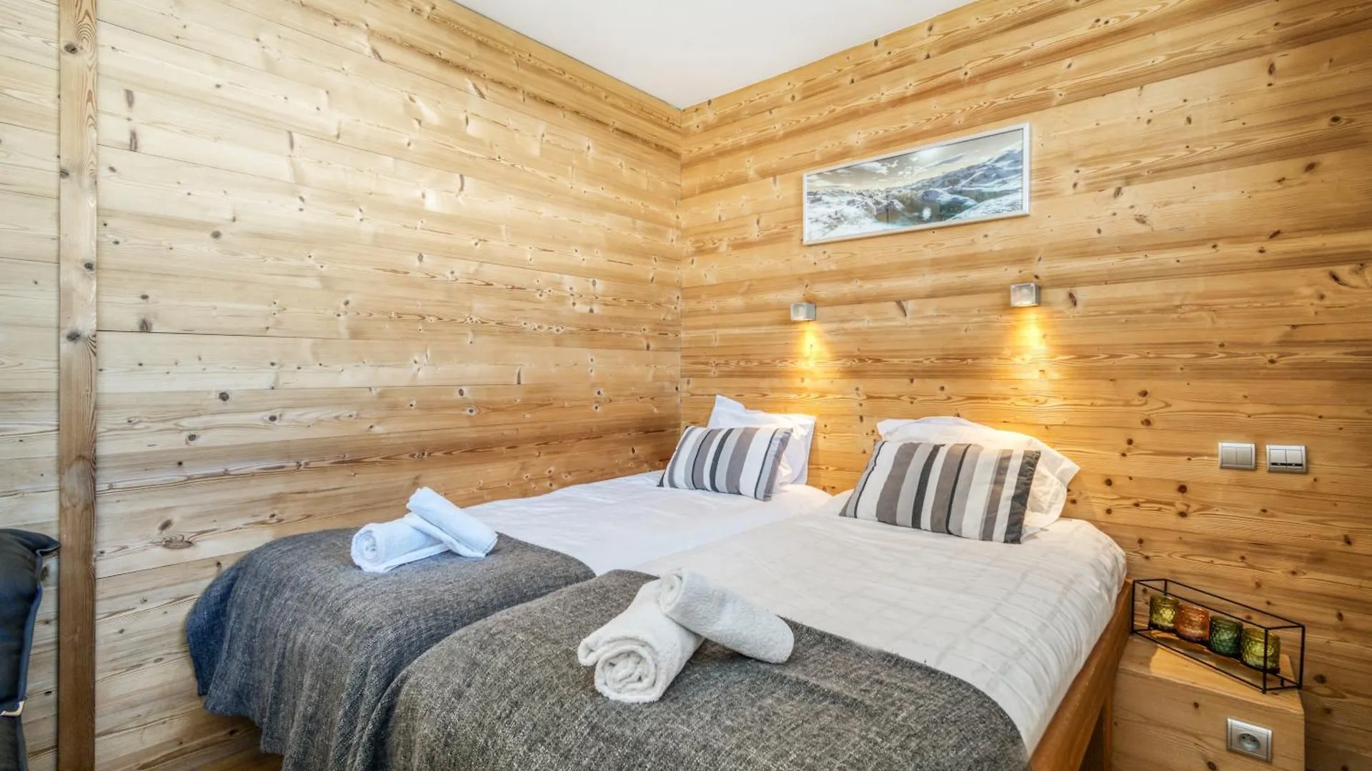 Chalet Arktic - Catered Chalet - Sleeps 14 Tignes