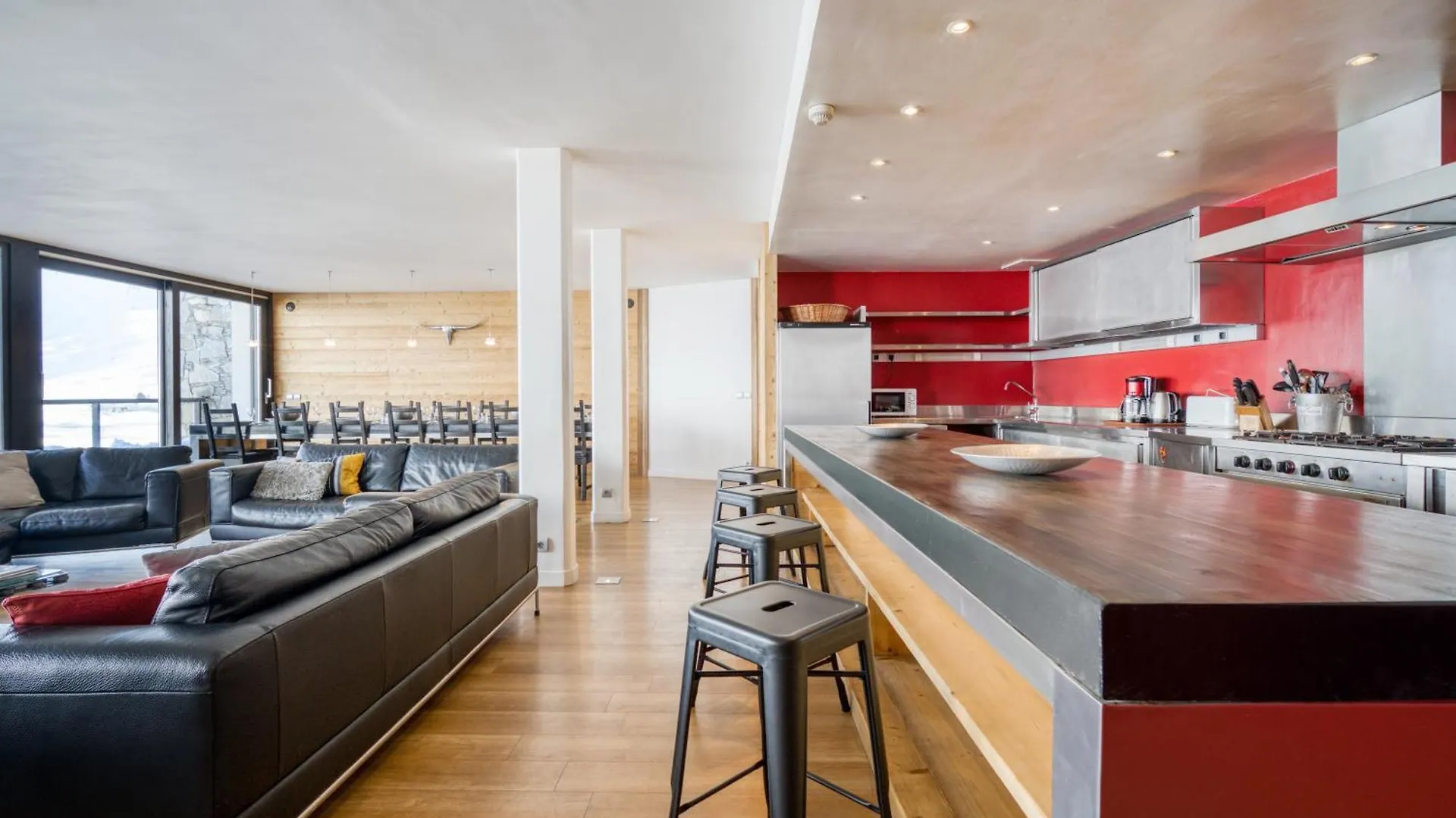 Chalet Arktic - Catered Chalet - Sleeps 14 Tignes
